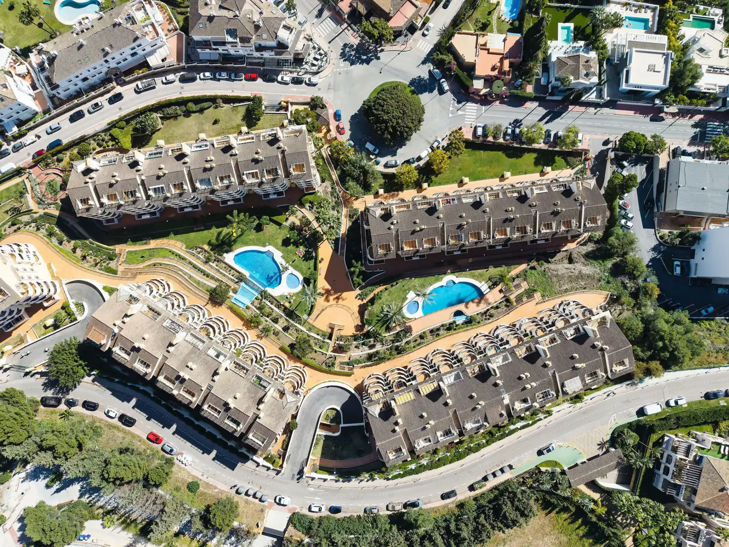 Außenansicht von Dachboden zum Verkauf in Marbella mit Klimaanlage, Terrasse und Abstellraum