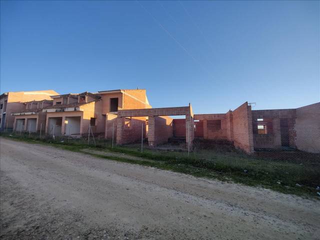 Edificio en Venta en Calle CAÑUELO, 79 en Camarena