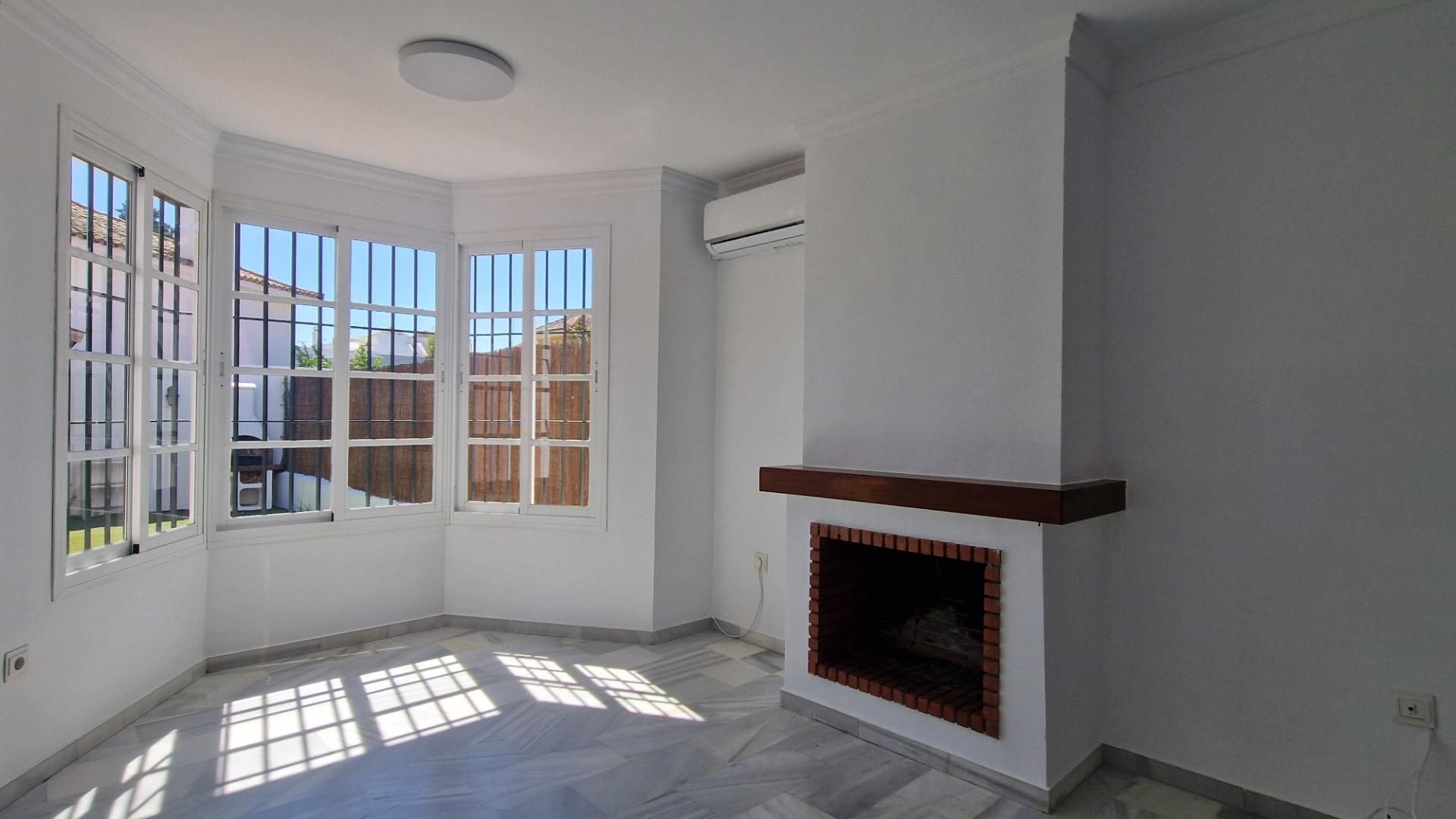 Single-family semi-detached to rent in El Altillo
