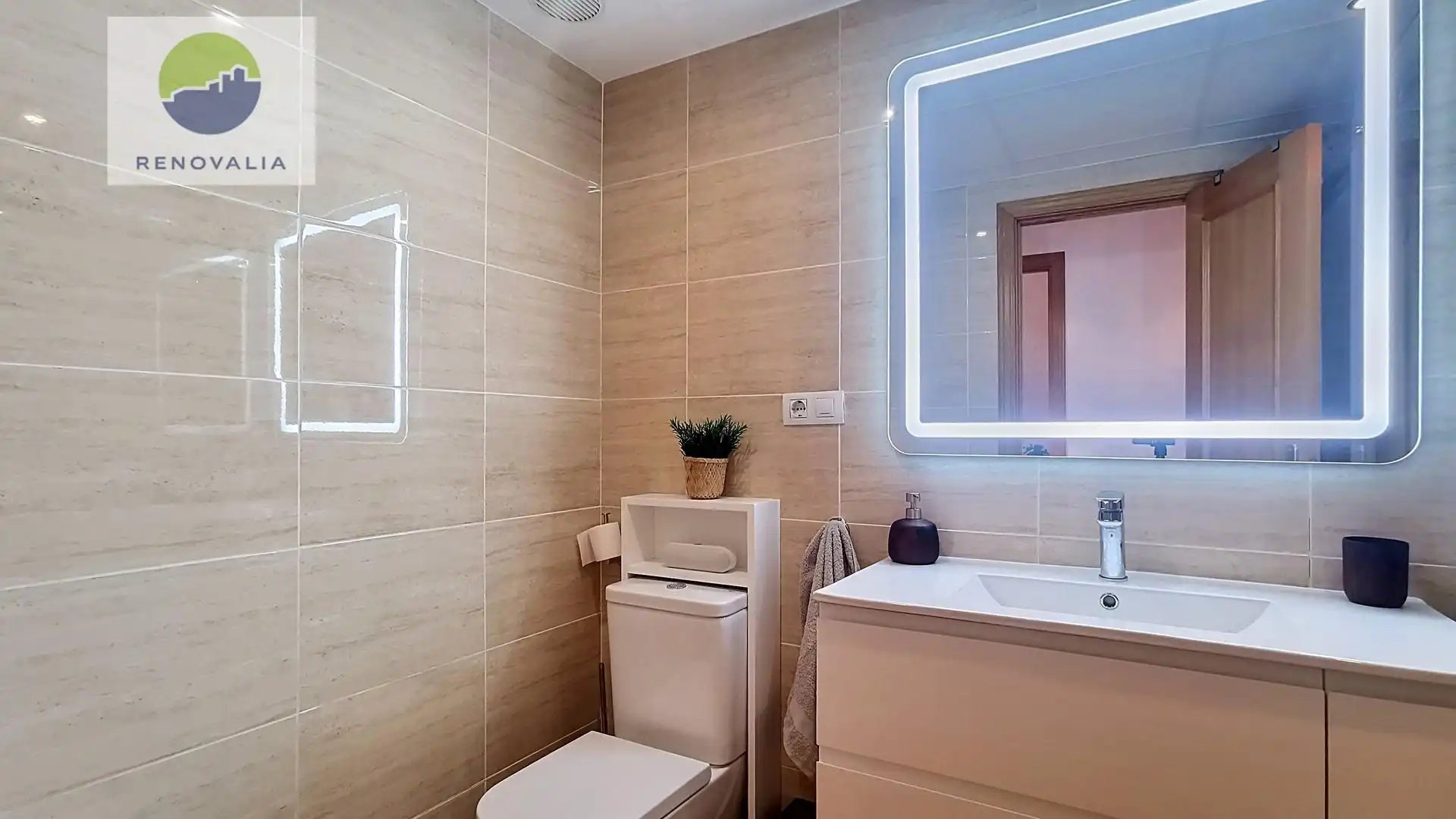 Badezimmer von Wohnung zum Verkauf in Granada mit Klimaanlage, Heizung und Terrasse