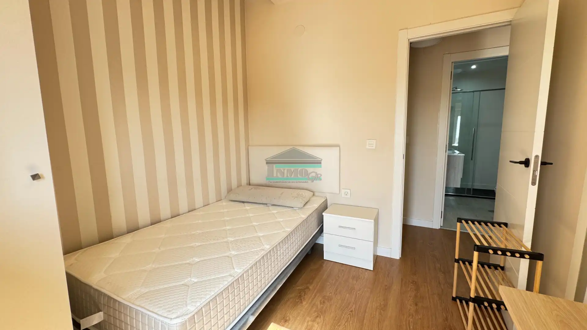 Bedroom of Flat for rent in Granada  with Air Conditioner, Heating and Terrace