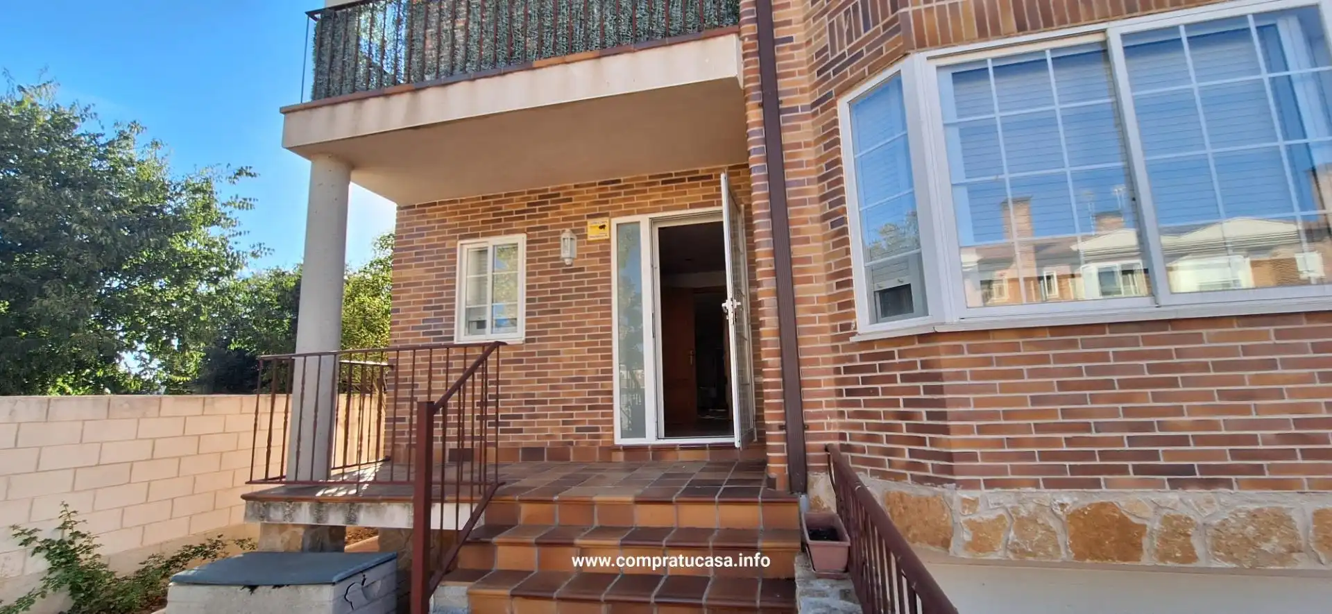 Casa adosada en venta en Calle MISTRAL, Encinillas