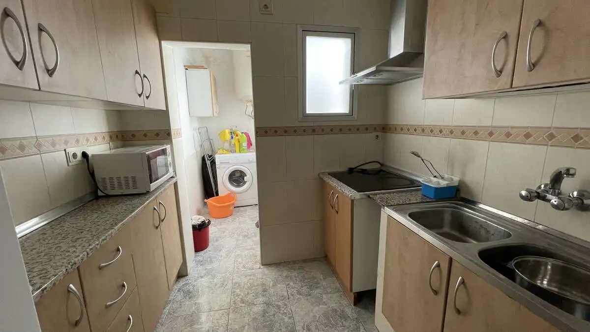 Cocina de Piso en venta en Granada con Amueblado, Microondas y Balcón