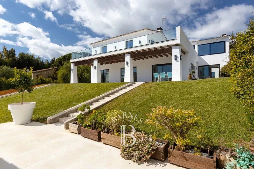 Exterior view of House or chalet for sale in Sant Andreu de Llavaneres  with Air Conditioner, Heating and Private garden