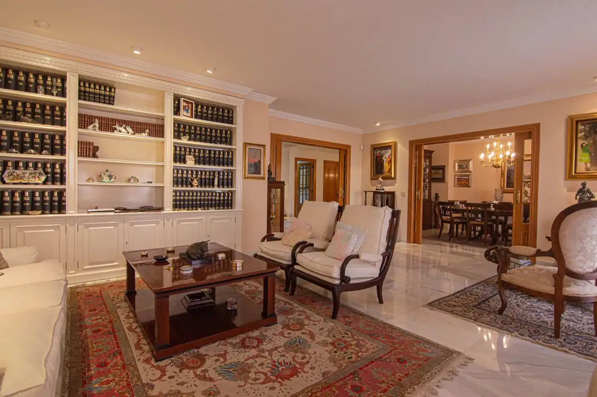 Flat with lift for sale in Avinguda de la República Argentina, imagen 3