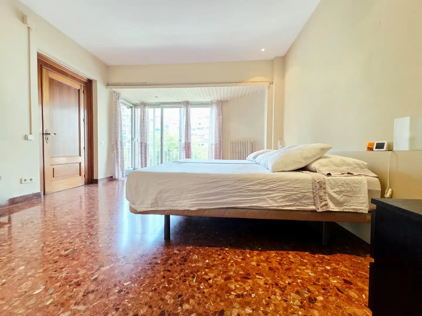Bedroom of Flat for sale in Barcelona  with Air Conditioner, Heating and Terrace