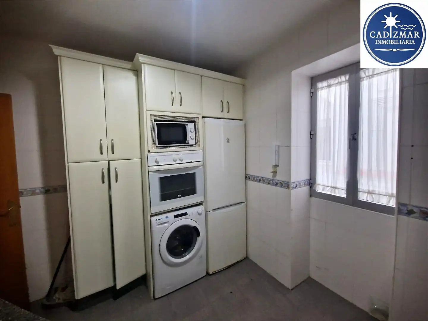 Kitchen of Ground floor for sale in Cádiz  with Storage room, Balcony and Alarm