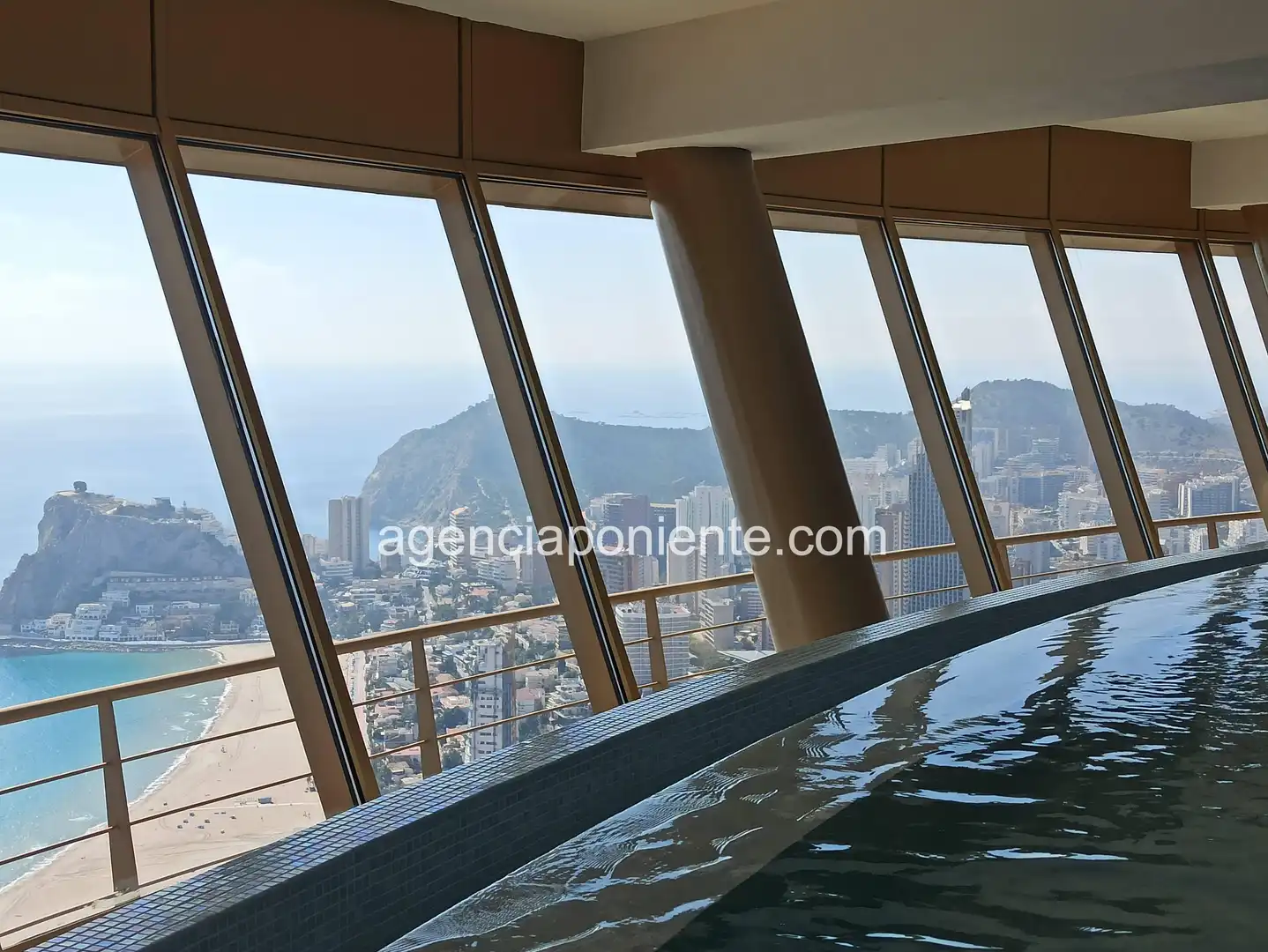 Apartament de lloguer a Avenida Mexico, Playa Poniente
