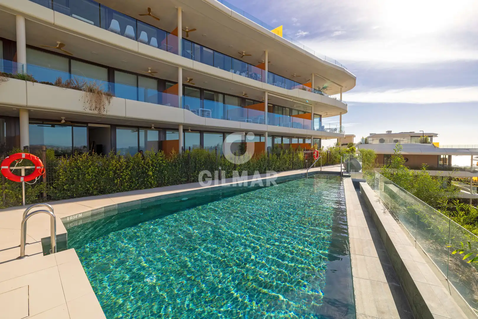 Schwimmbecken von Wohnungen zum Verkauf in Fuengirola mit Heizung, Privatgarten und Abstellraum