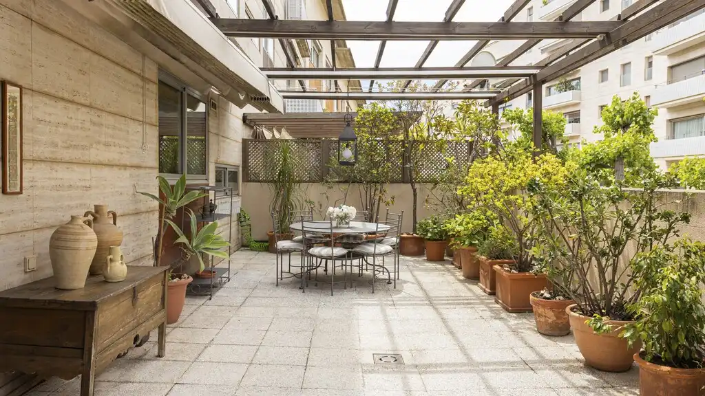 Terrasse von Wohnungen zum Verkauf in Barcelona mit Klimaanlage, Heizung und Parkett