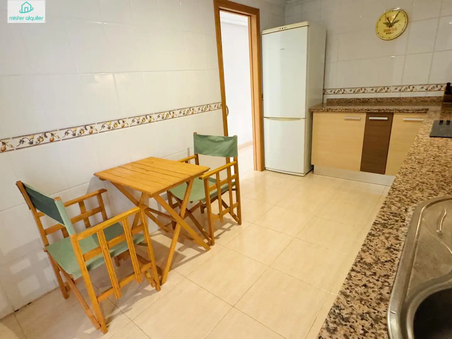 Cocina de Apartamento de alquiler en El Campello con Aire acondicionado, Jardín privado y Terraza