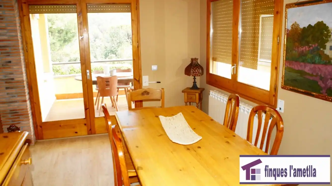 Comedor de Casa o chalet en venta en Bigues i Riells del Fai con Calefacción, Jardín privado y Parquet