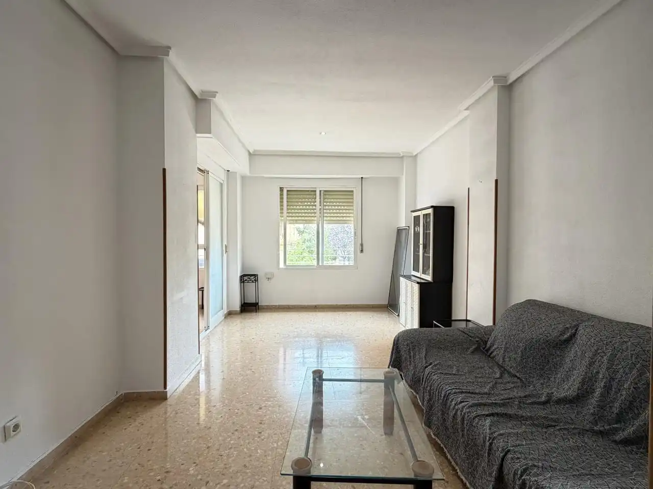 Wohnzimmer von Wohnung zum Verkauf in Alicante / Alacant mit Klimaanlage, Privatgarten und Terrasse