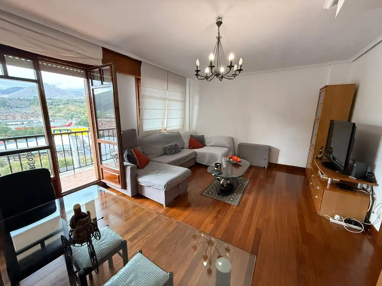 Living room of Duplexes for sale in Castro-Urdiales  with Heating, Parquet flooring and Terrace