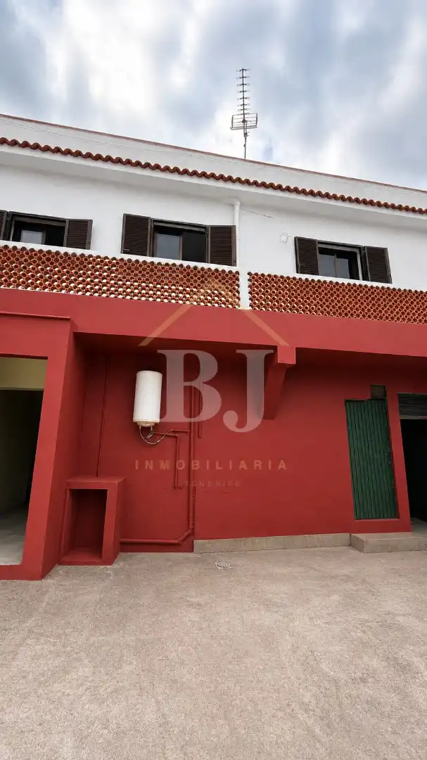 Casa o xalet en venda en Los Silos amb Terrassa, Traster i Balcó