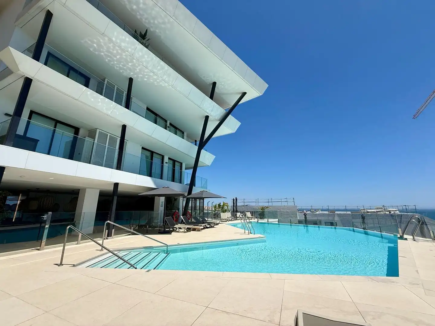 Apartamento con piscina en venta en Las Gaviotas  - Carvajal