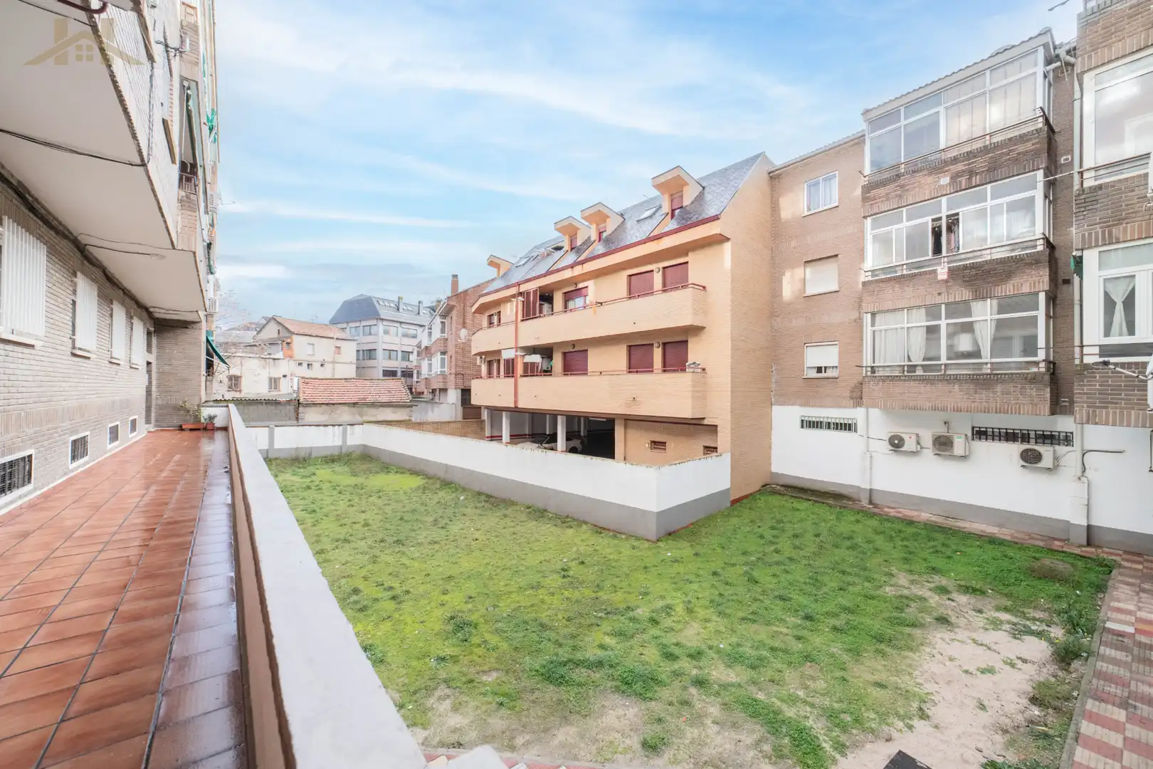 Vista exterior de Pis en venda en Collado Villalba amb Calefacció i Terrassa