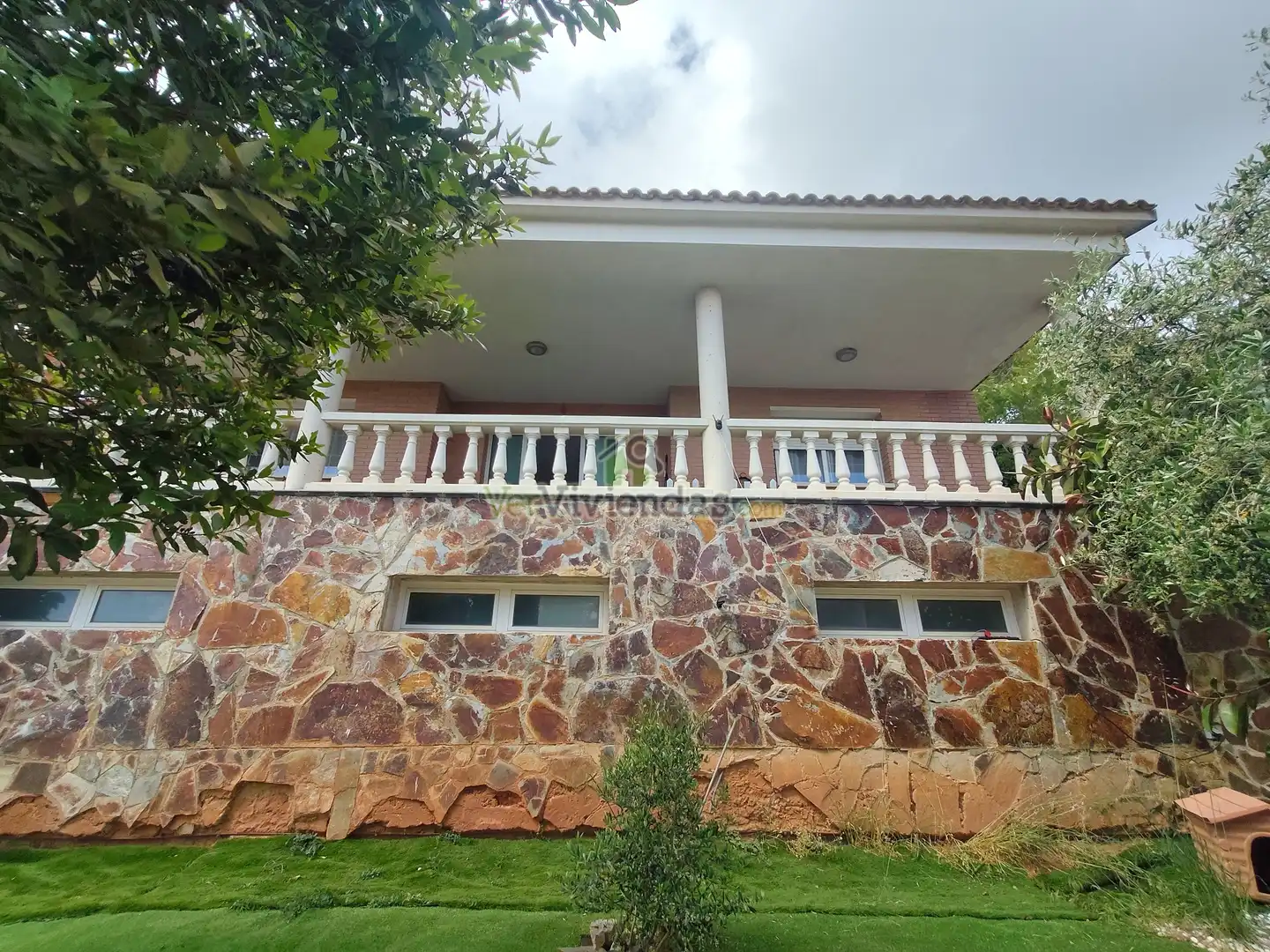 Vista exterior de Casa o chalet en venta en Begues con Calefacción, Jardín privado y Parquet