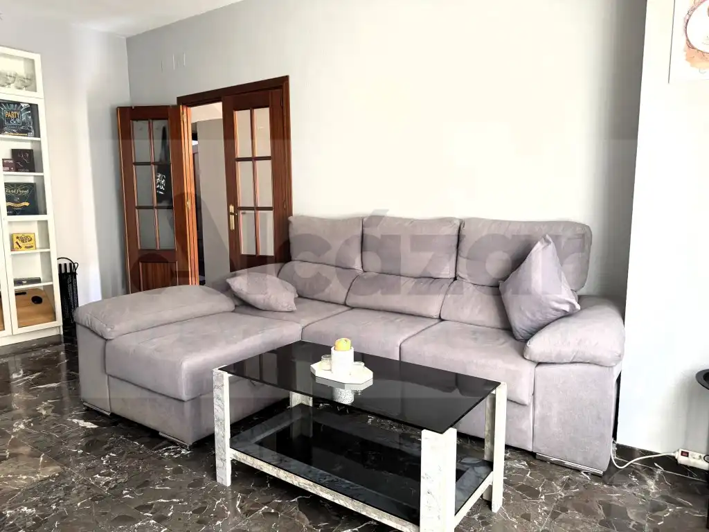 Sala de estar de Casa adosada en venta en Mairena del Alcor con Aire acondicionado y Terraza