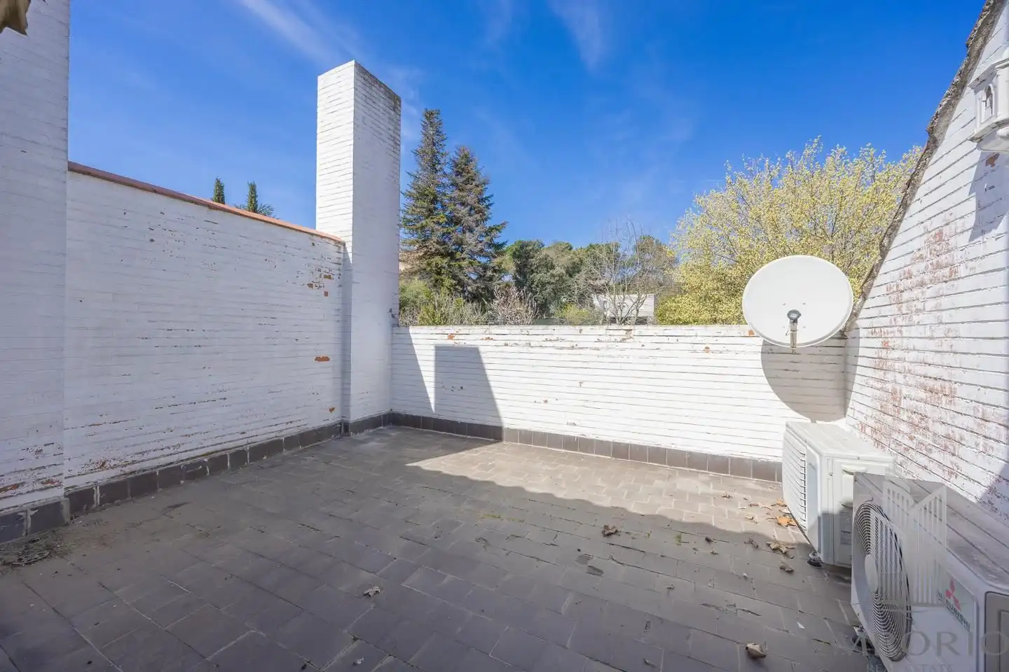 Terrassa de Casa adosada en venda en Madrid amb Aire condicionat, Calefacció i Jardí privat