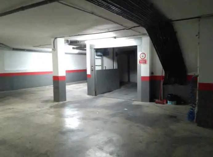 Aparcament amb ascensor en venda a C/ Peña de la Atalaya, imagen 4