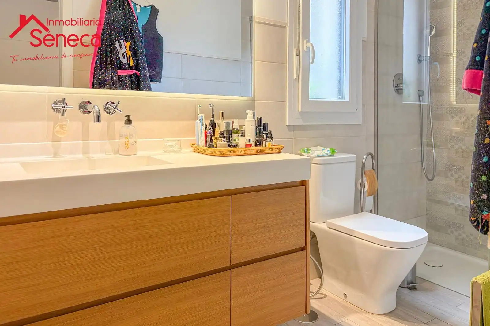 Bathroom of Flat for sale in Córdoba  with Air Conditioner, Heating and Terrace