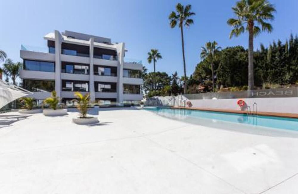 Exterior view of Attic for sale in Marbella  with Air Conditioner, Terrace and Swimming Pool