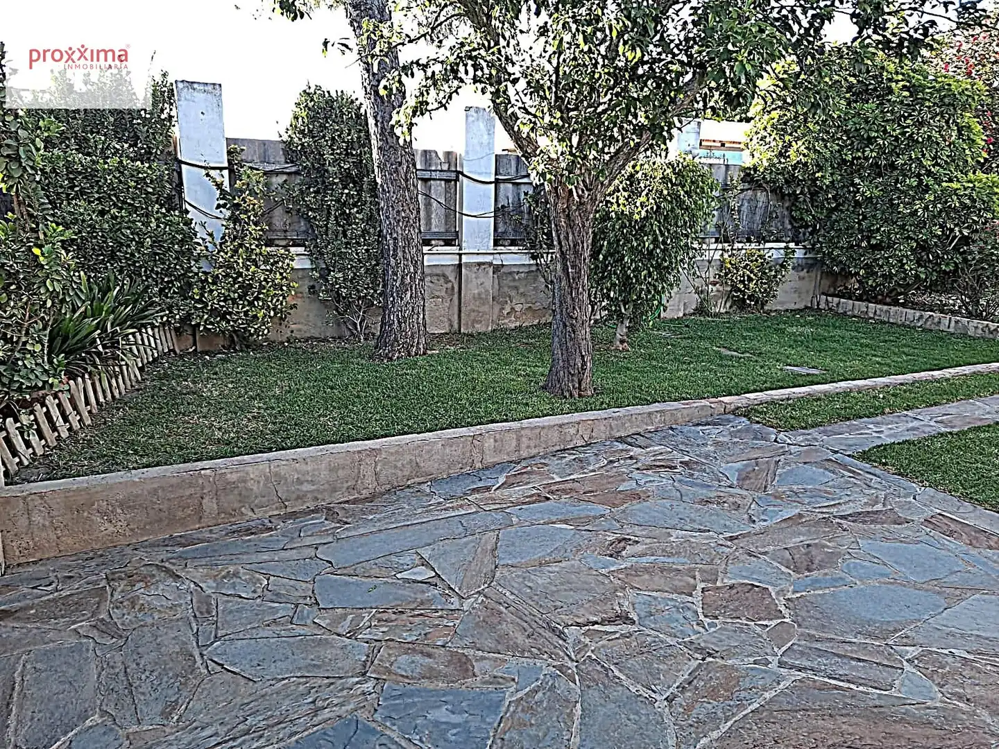 Jardí de Casa o xalet en venda en Dos Hermanas amb Aire condicionat, Jardí privat i Terrassa