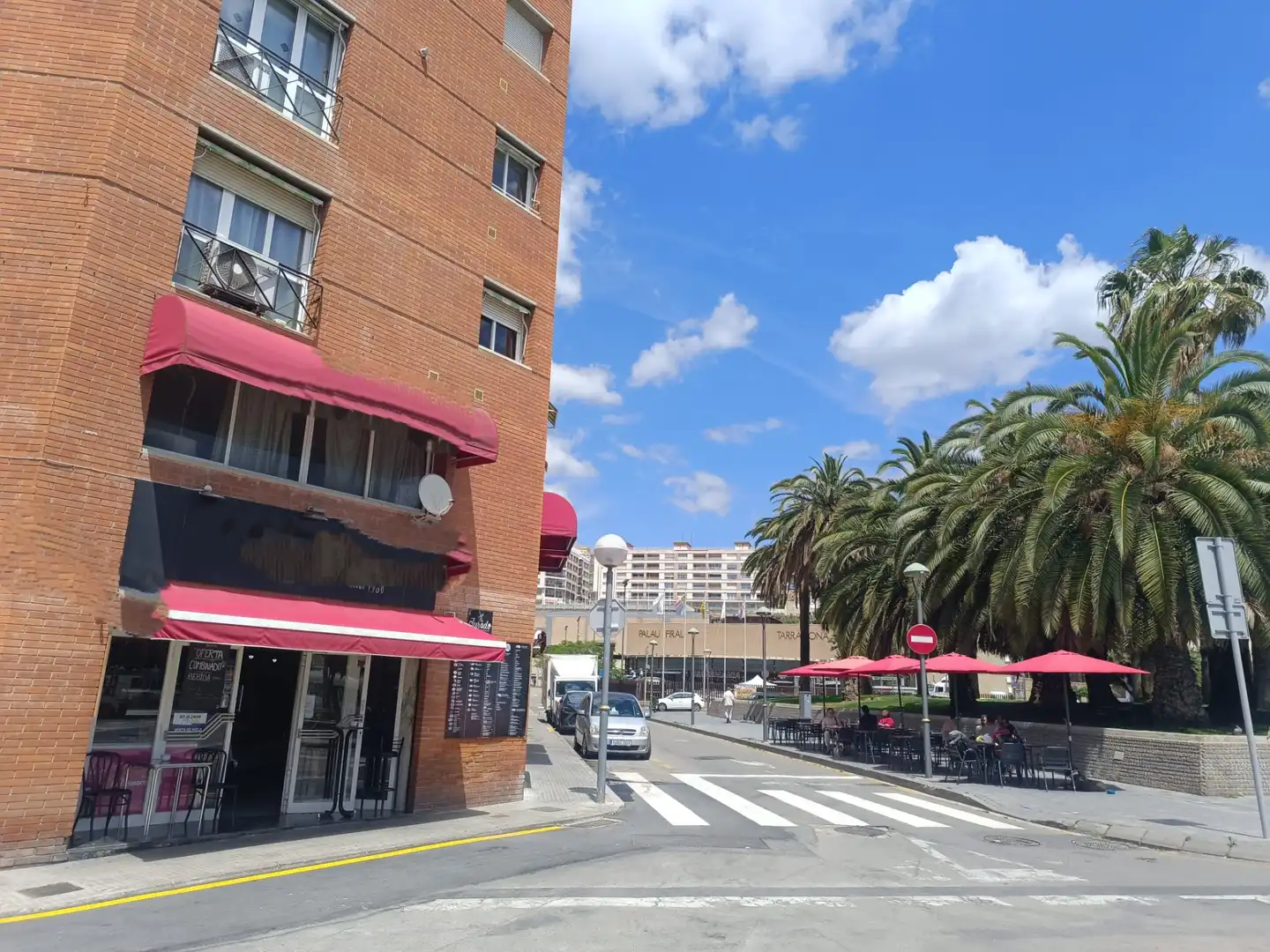 Vista exterior de Local en venda en Tarragona