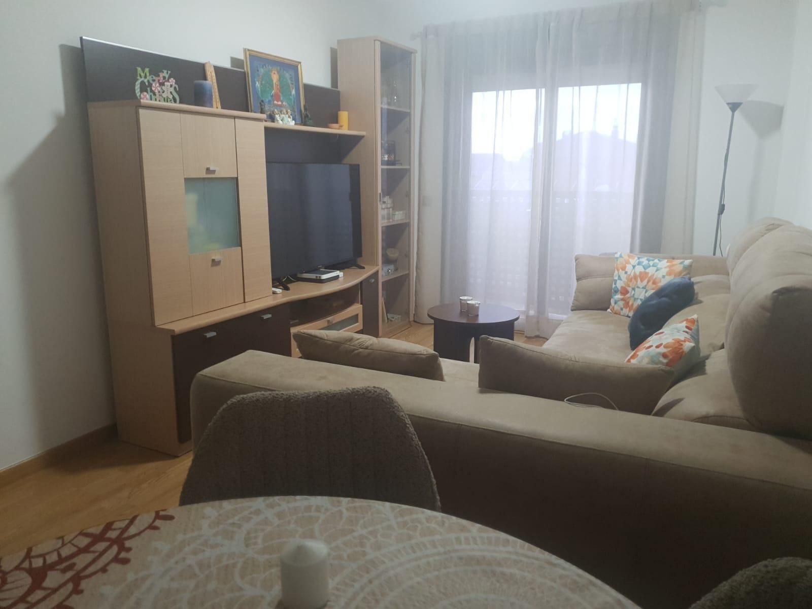 Sala d'estar de Pis en venda en Villatobas amb Aire condicionat, Calefacció i Parquet