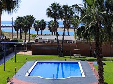 Flat with pool for sale in Rafael Casanova 12
