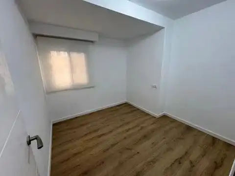 Bedroom of Flat for rent in  Valencia Capital  with Air Conditioner and Balcony