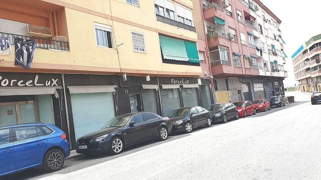 Vista exterior de Local en venta en Elda