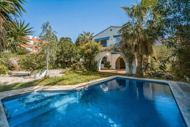 Casa-chalet en Venta en Can Girona - Terramar - Vinyet