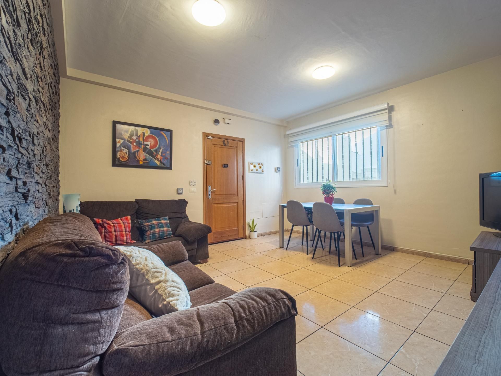 Living room of Flat for sale in  Santa Cruz de Tenerife Capital  with Storage room