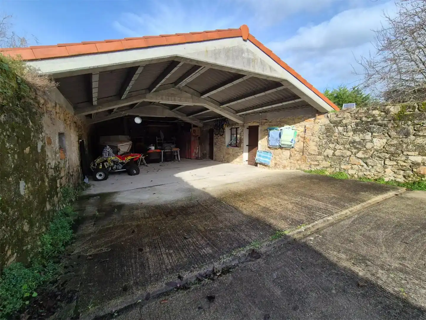 Aparcament de Casa o xalet en venda en Cabana de Bergantiños amb Jardí privat, Parquet i Traster