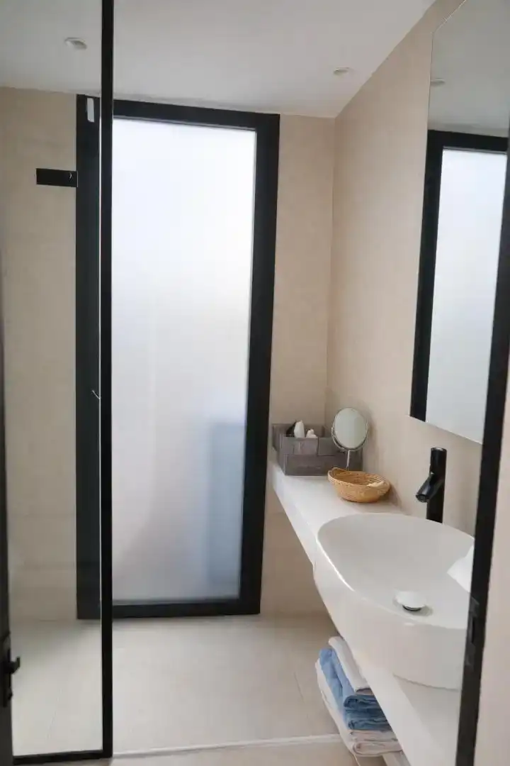 Bany de Casa o xalet de lloguer en Sant Josep de sa Talaia amb Aire condicionat, Jardí privat i Traster