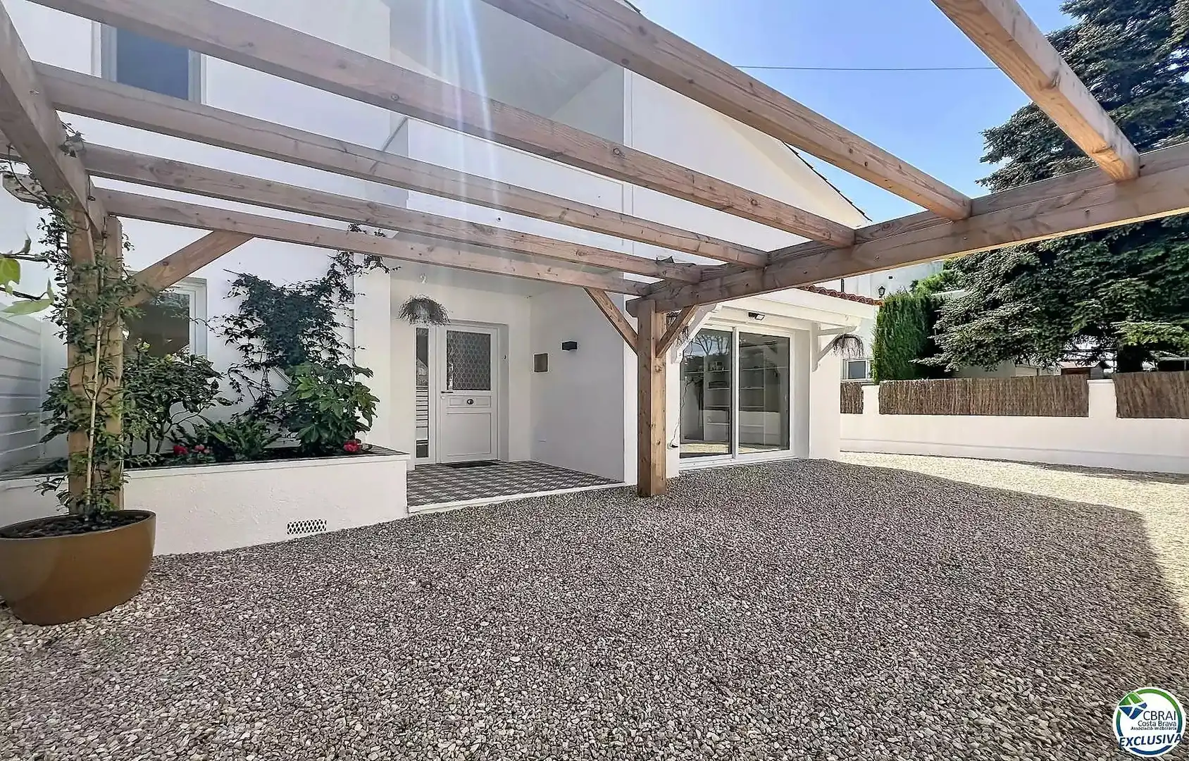 Haus mit Garten zum Verkauf in Sector peni 167