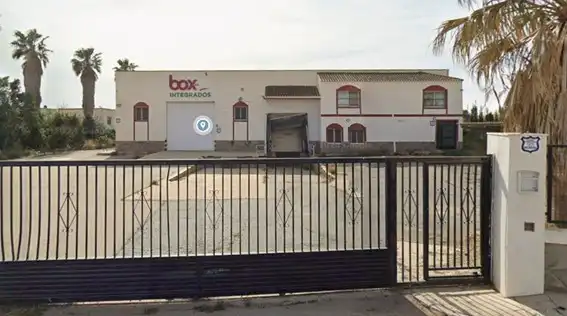 Außenansicht von Fabrikhallen zum Verkauf in Níjar