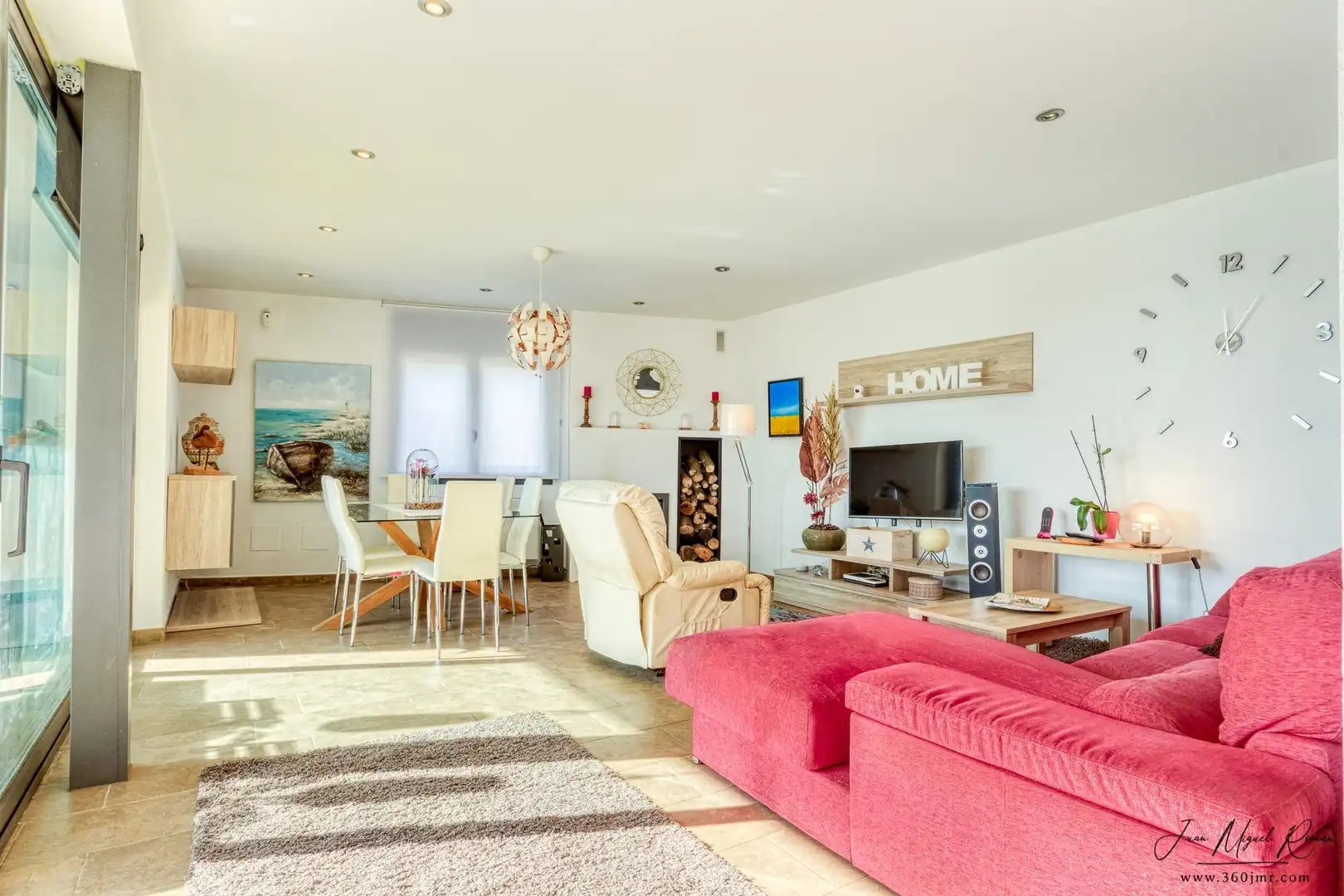 Sala d'estar de Casa o xalet en venda en Santa Llogaia d'Àlguema amb Aire condicionat, Terrassa i Traster