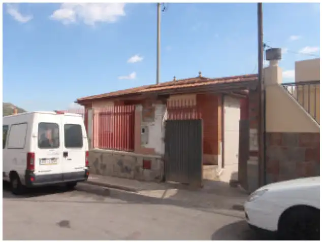 Exterior view of Houses for sale in Sant Vicenç Dels Horts