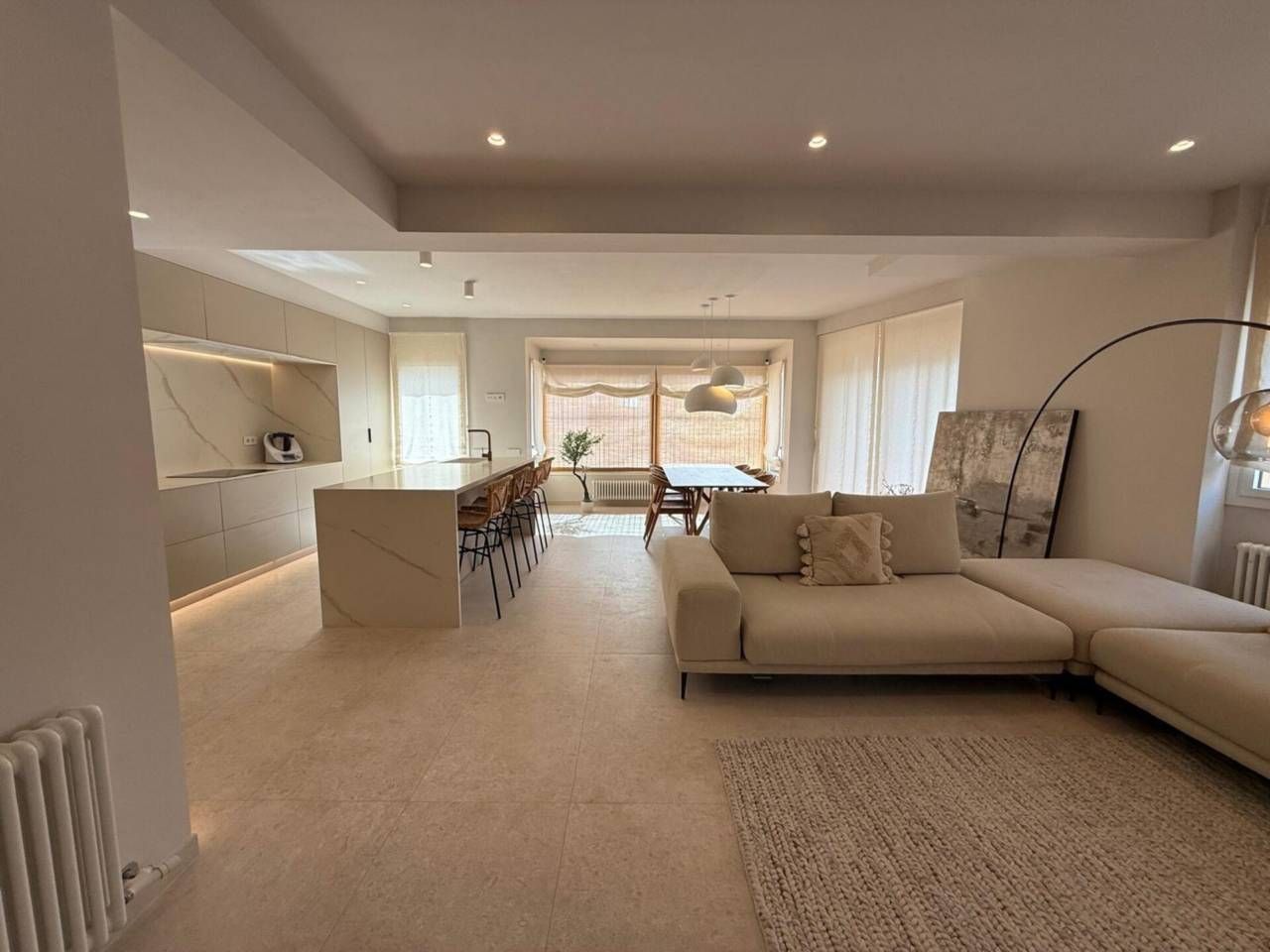 Sala de estar de Dúplex en venta en Terrassa con Aire acondicionado, Calefacción y Terraza