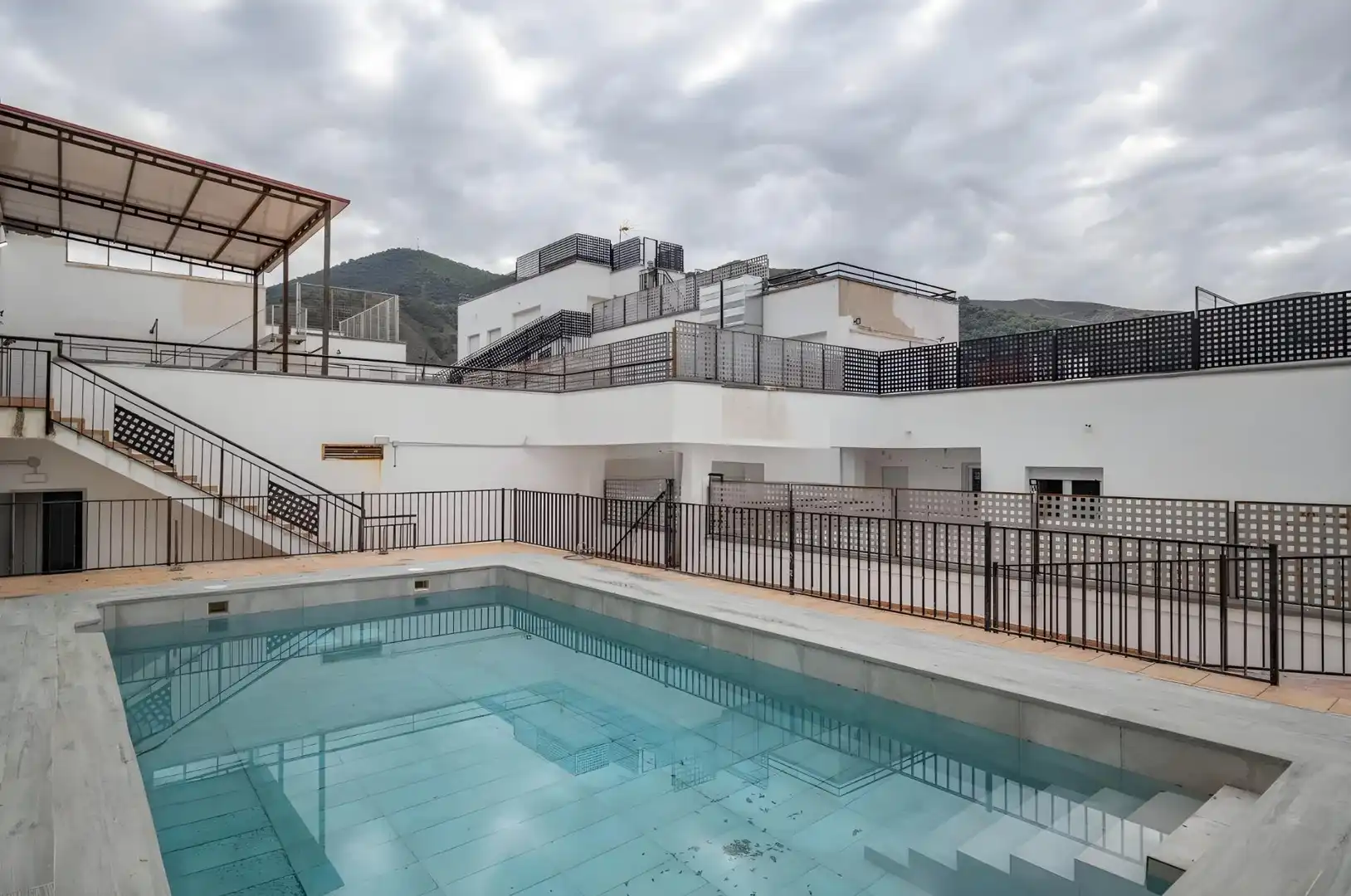 Piscina de Pis en venda en Cenes de la Vega amb Aire condicionat, Calefacció i Terrassa