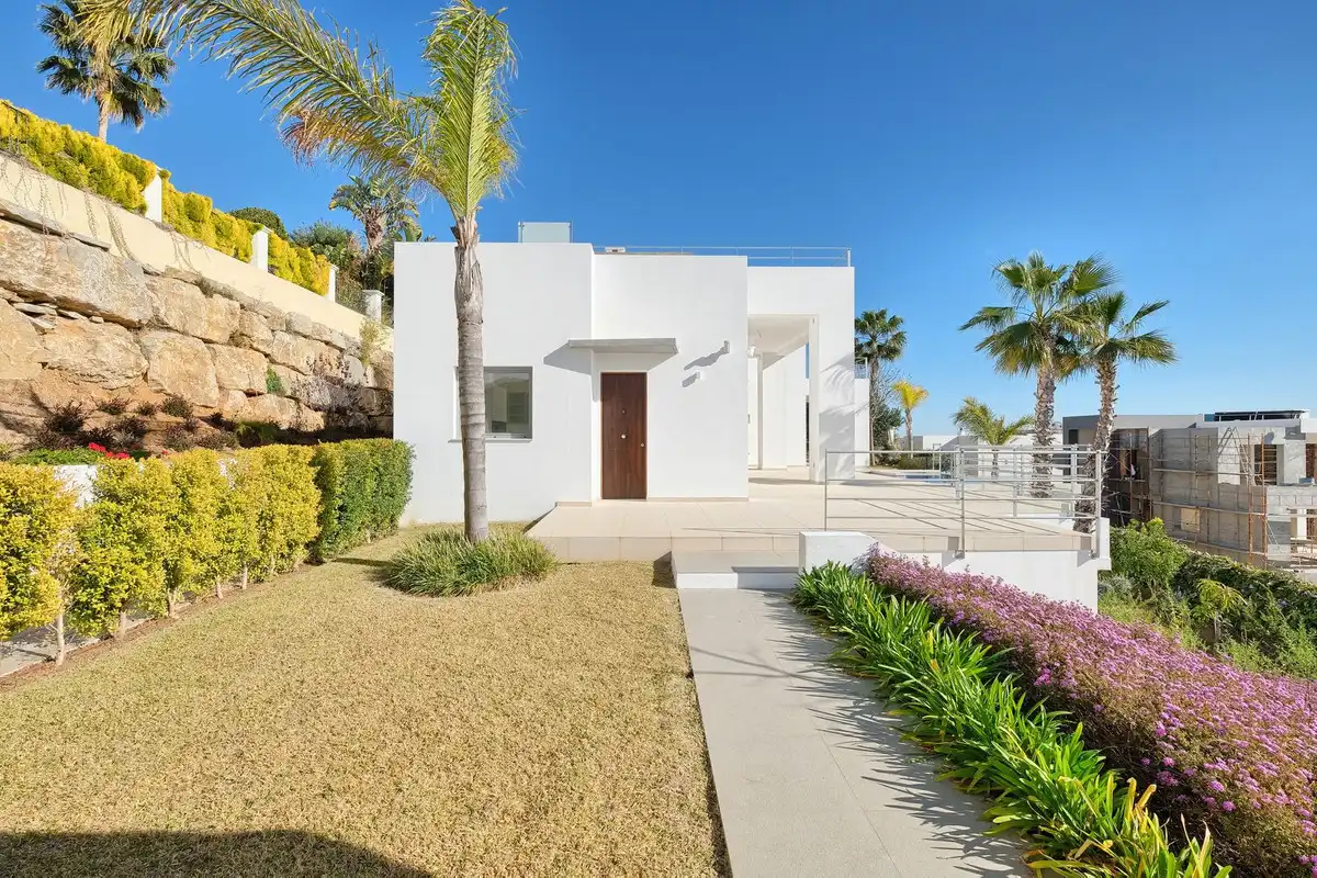 Vista exterior de Casa o chalet en venta en Benahavís con Jardín privado