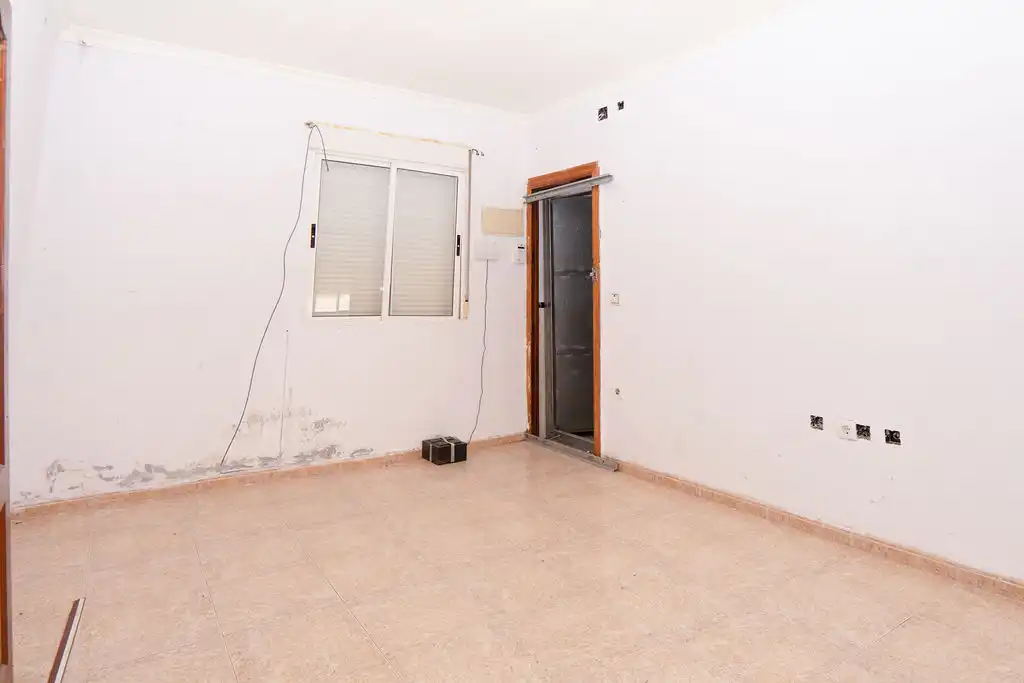 Piso en venta en C/ Almería, Casco Antiguo