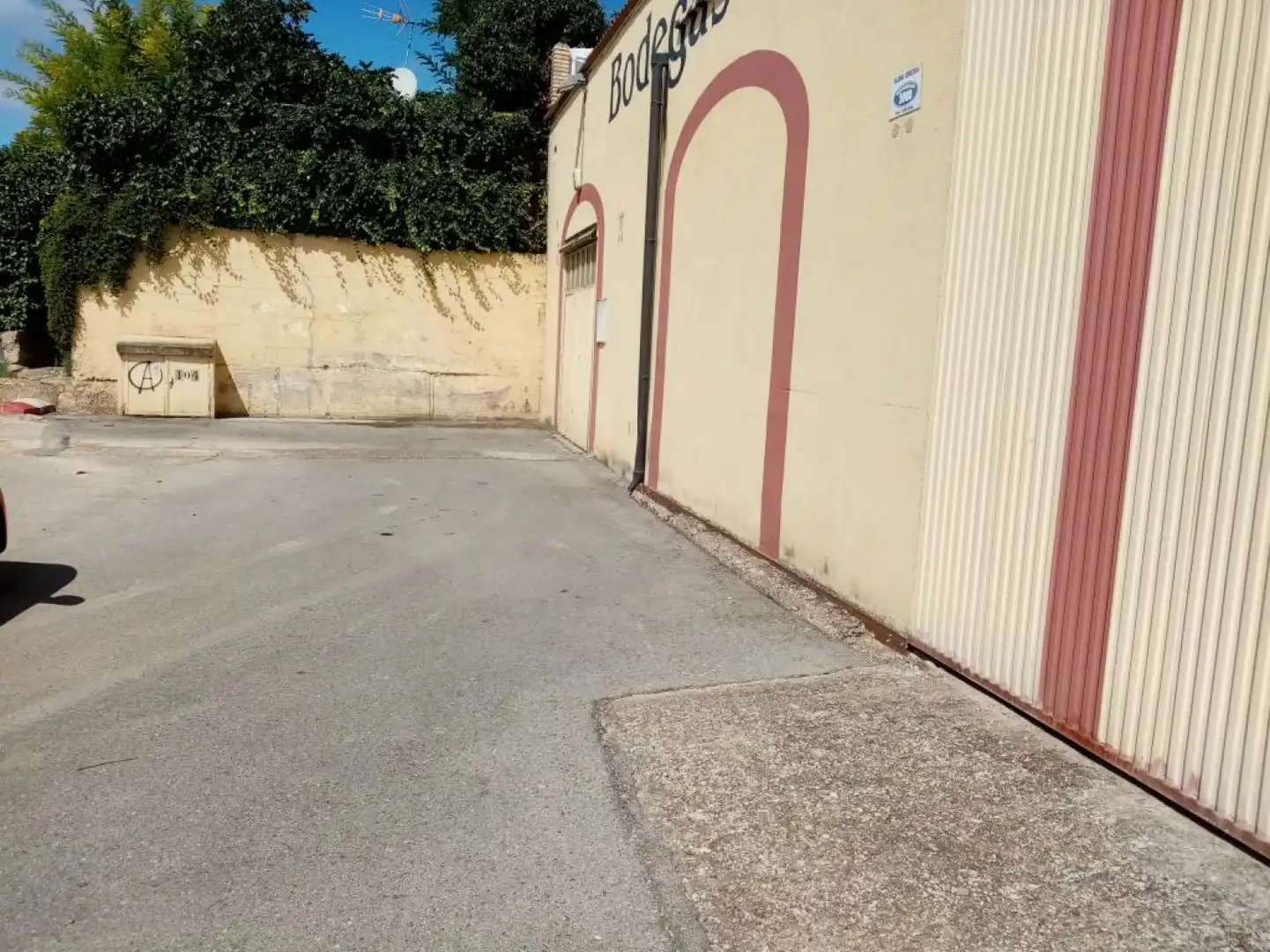 Parking de Nave industrial de alquiler en  Logroño