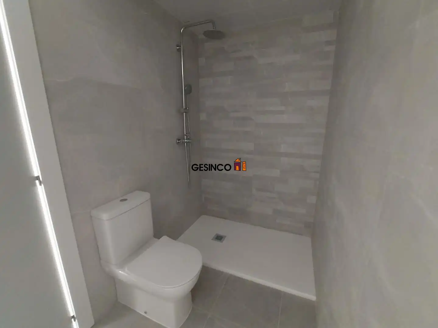 Baño de Piso en venta en Xàtiva con Terraza y Trastero