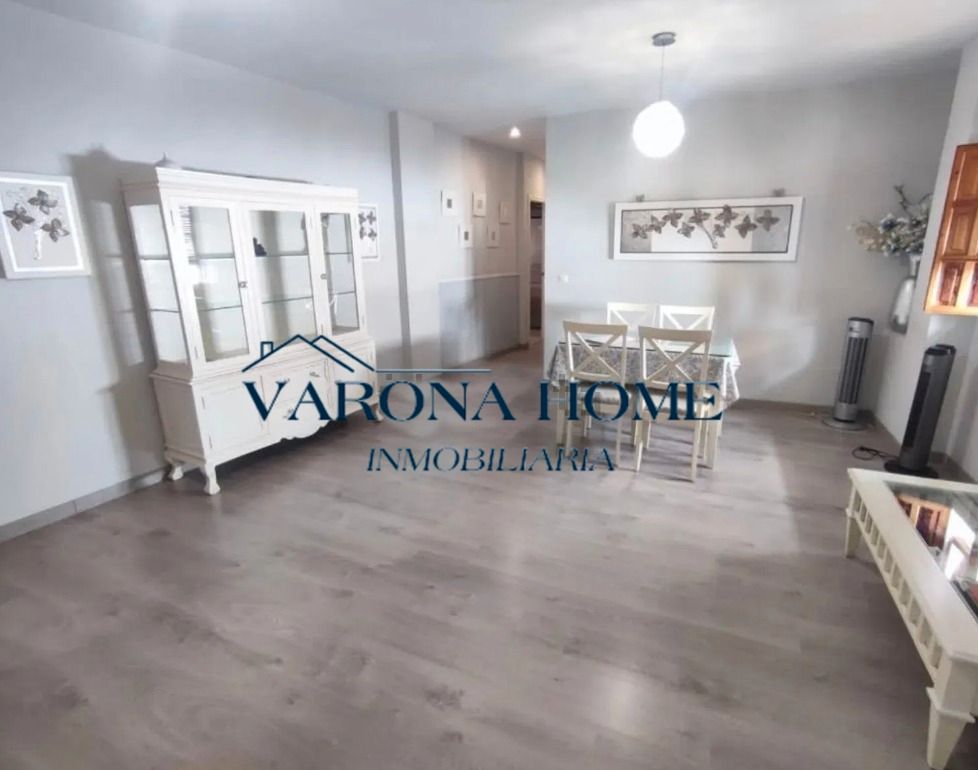 Vista exterior de Pis de lloguer en  Córdoba Capital amb Aire condicionat, Terrassa i Moblat