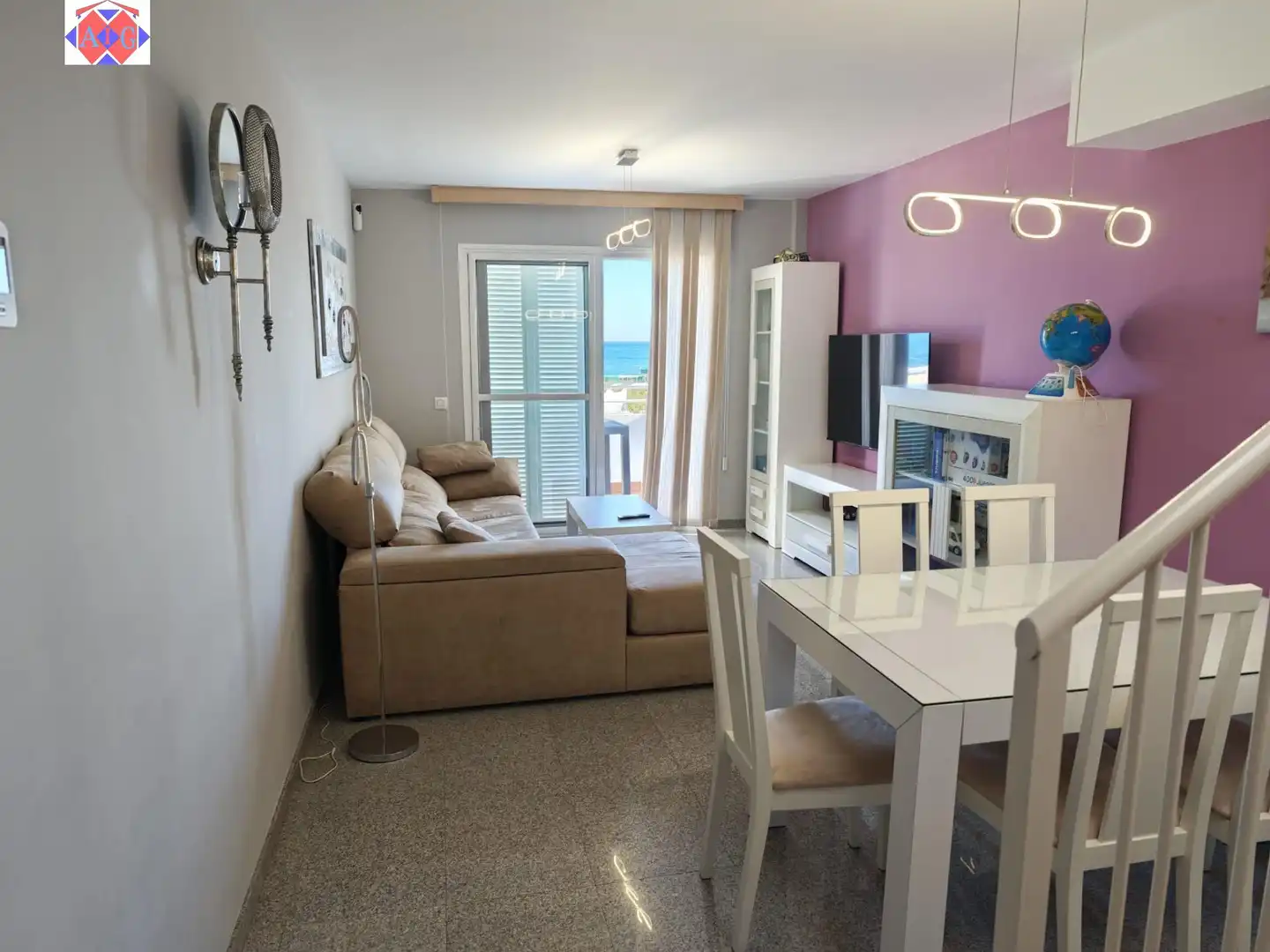 Wohnzimmer von Dachboden zum Verkauf in Lújar mit Klimaanlage, Terrasse und Möbliert