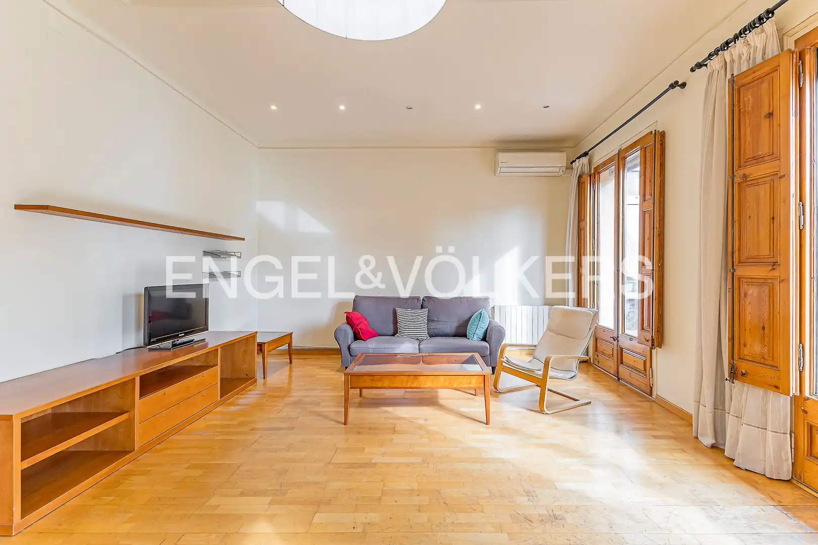 Sala de estar de Piso en venta en Barcelona con Aire acondicionado, Calefacción y Parquet